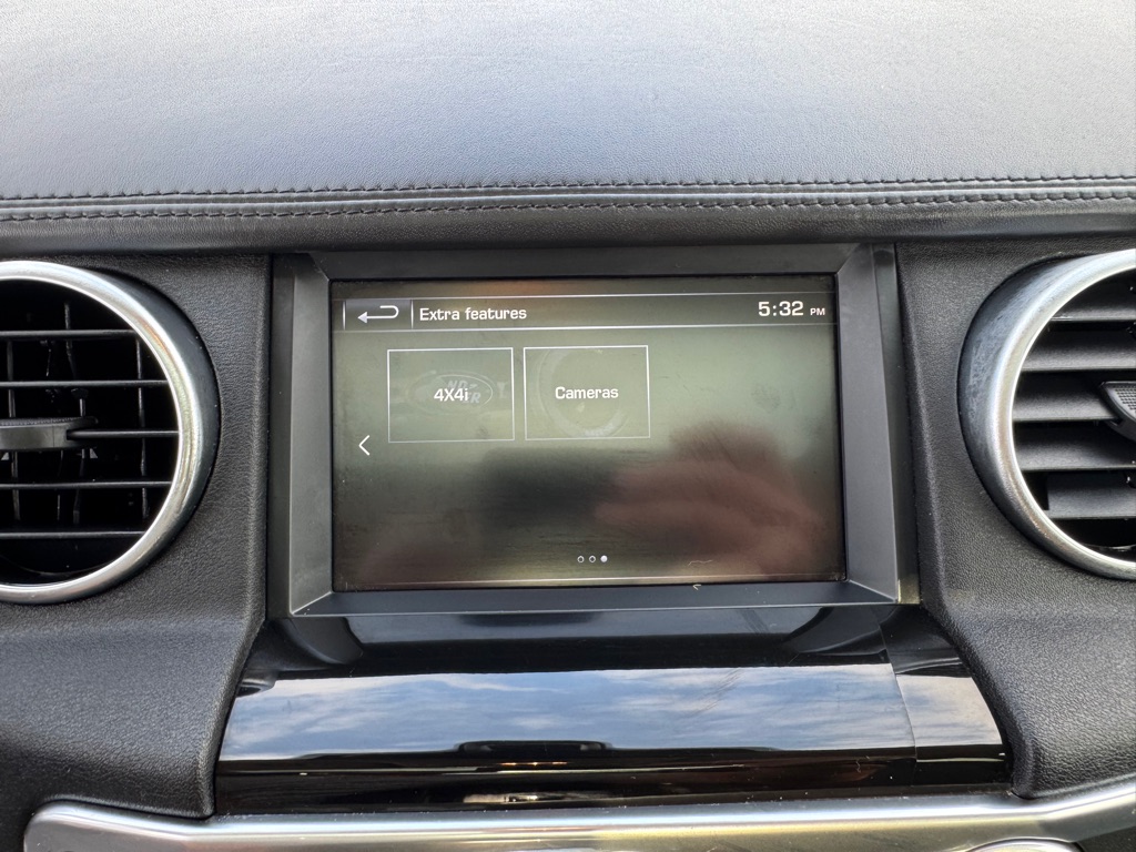 Photo 44 of this LAND ROVER LR4