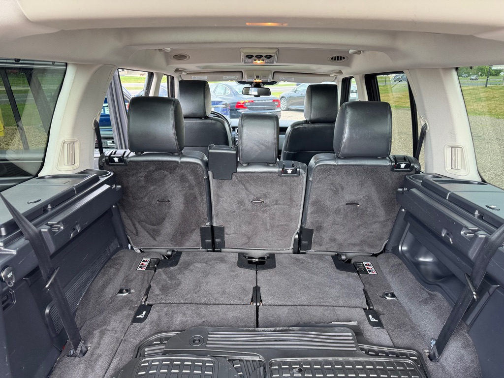 Photo 24 of this LAND ROVER LR4