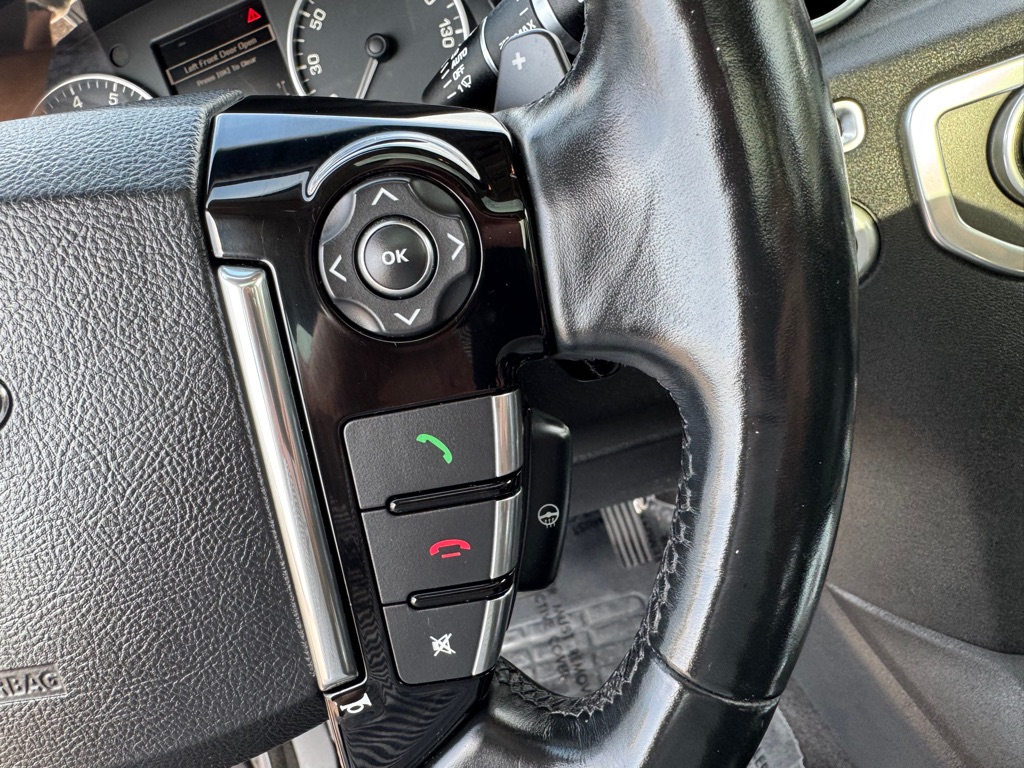 Photo 51 of this LAND ROVER LR4