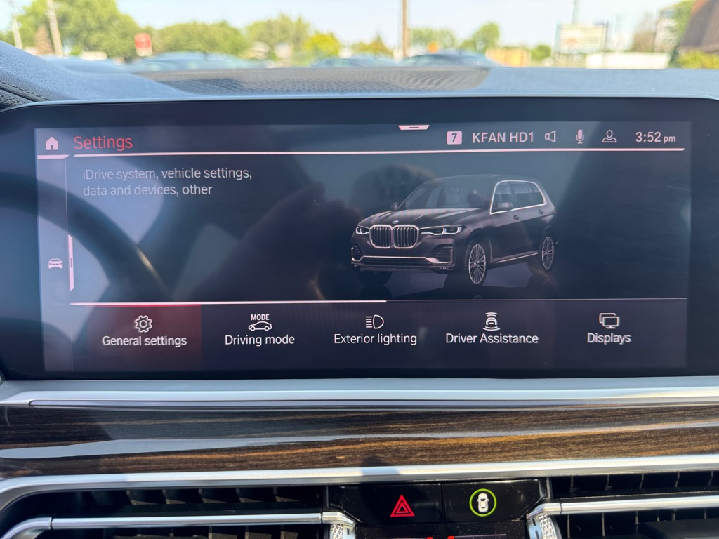 Photo 52 of this BMW X7