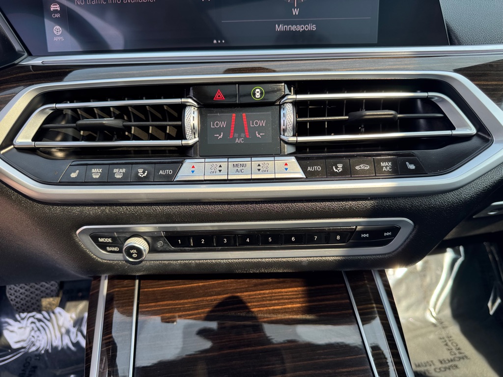 Photo 43 of this BMW X7
