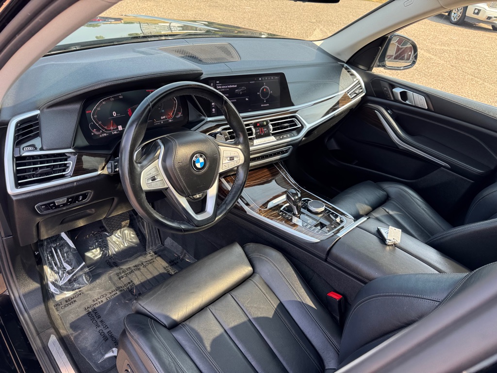 Photo 15 of this BMW X7