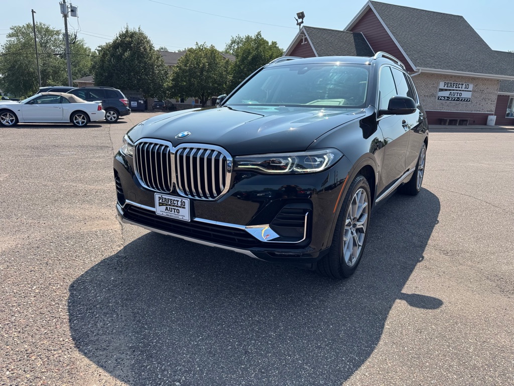 Photo 11 of this BMW X7