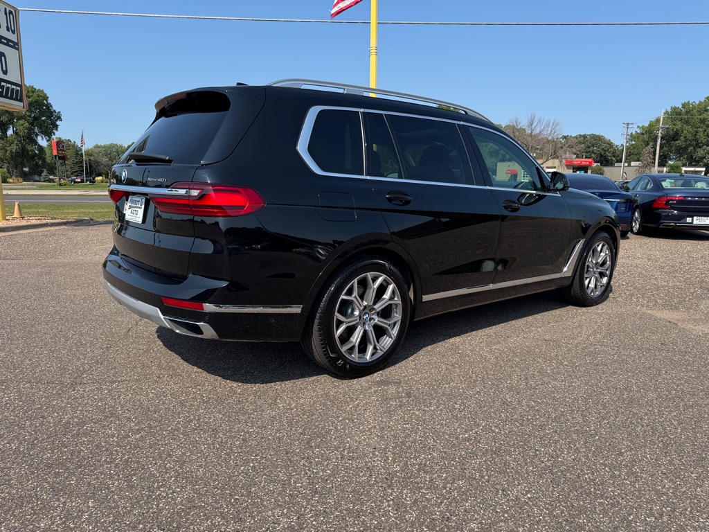 Photo 4 of this BMW X7