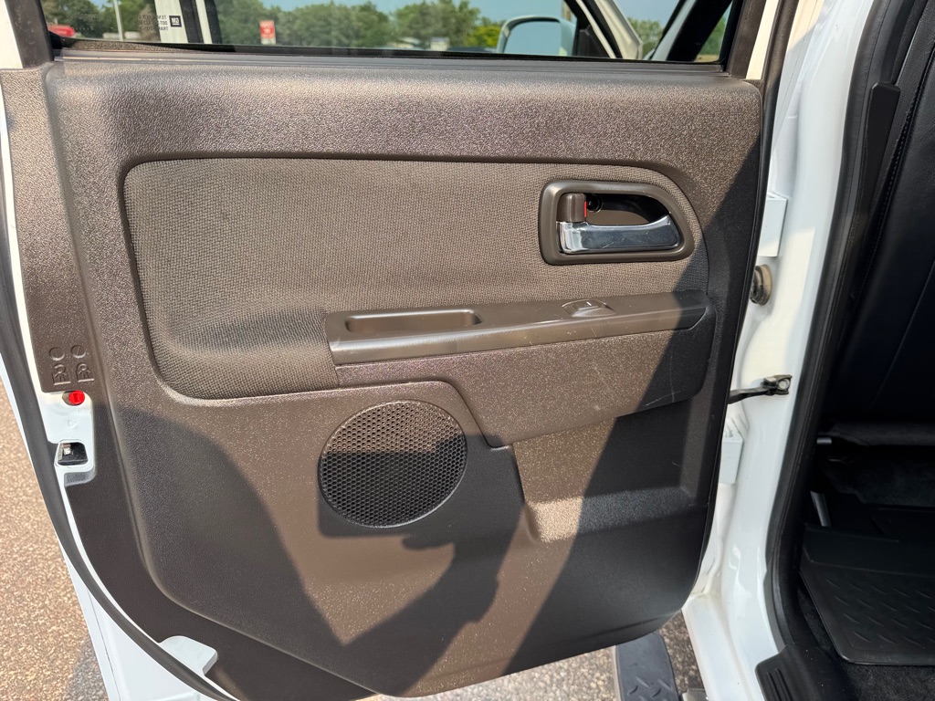 Photo 19 of this CHEVROLET COLORADO