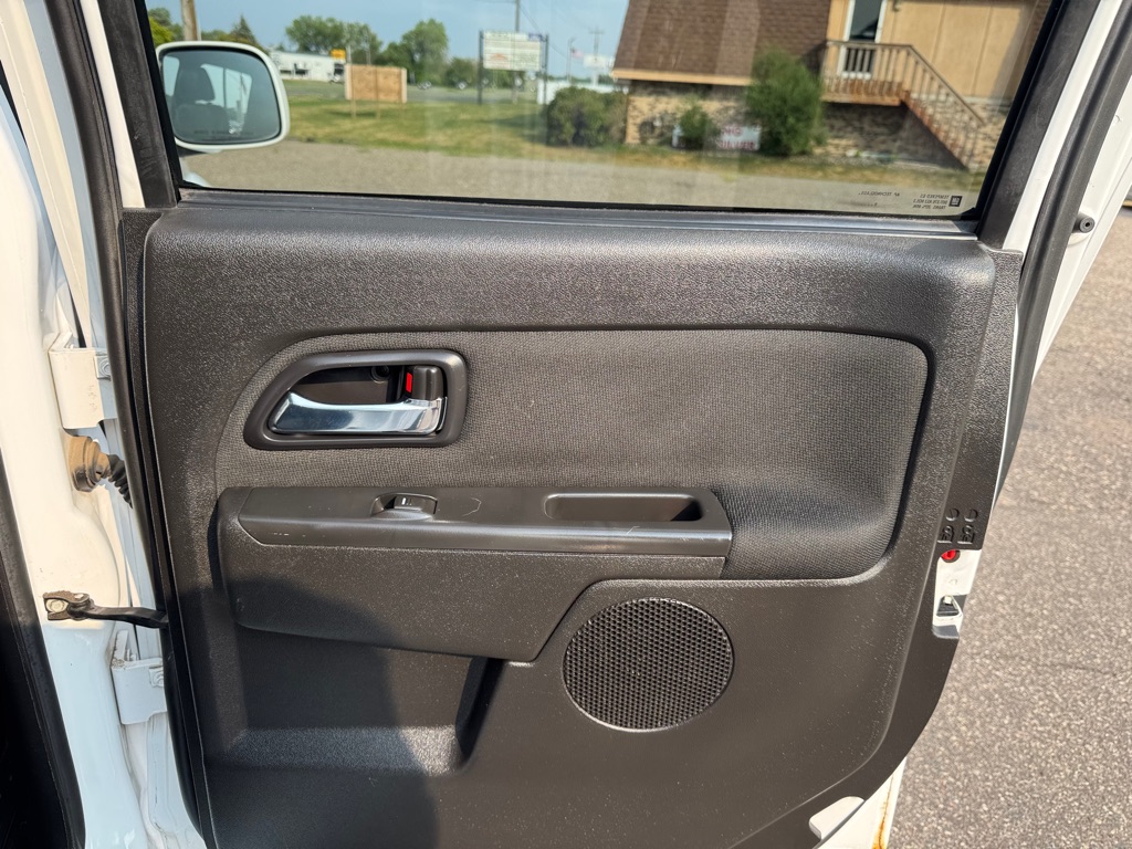 Photo 22 of this CHEVROLET COLORADO