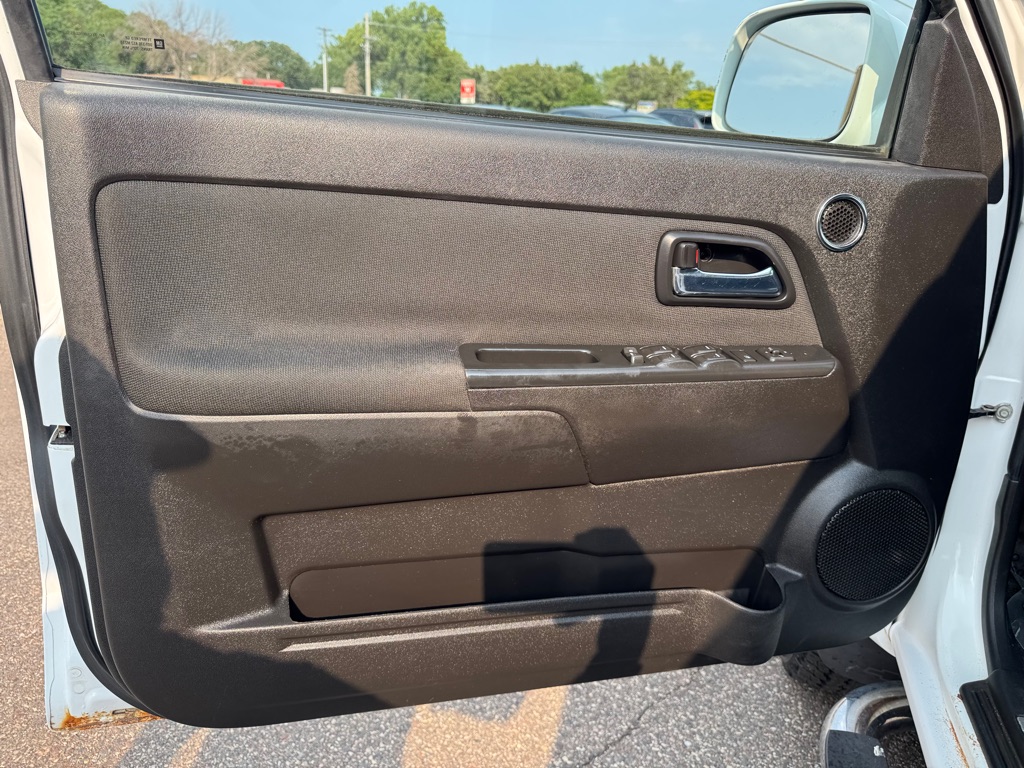 Photo 16 of this CHEVROLET COLORADO