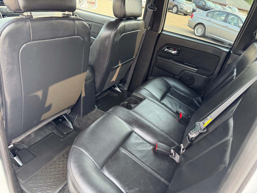 Photo 18 of this CHEVROLET COLORADO