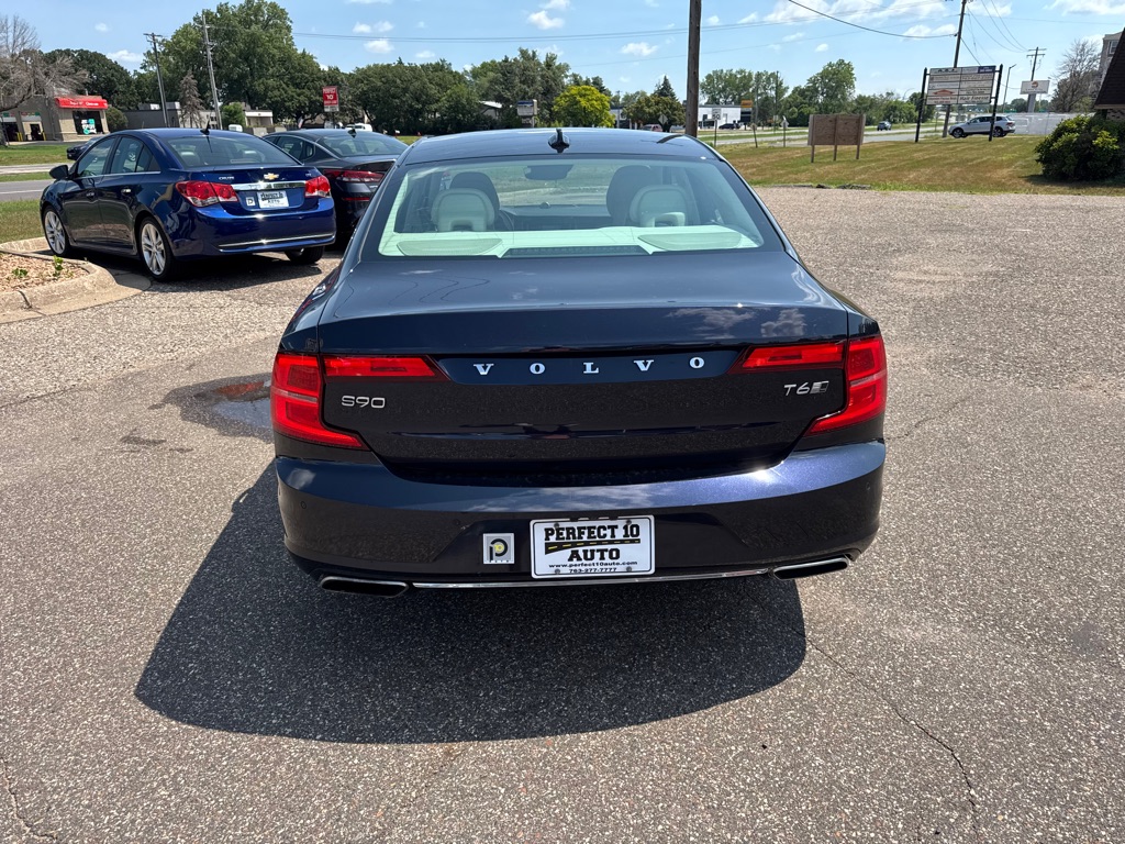 Photo 6 of this VOLVO S90