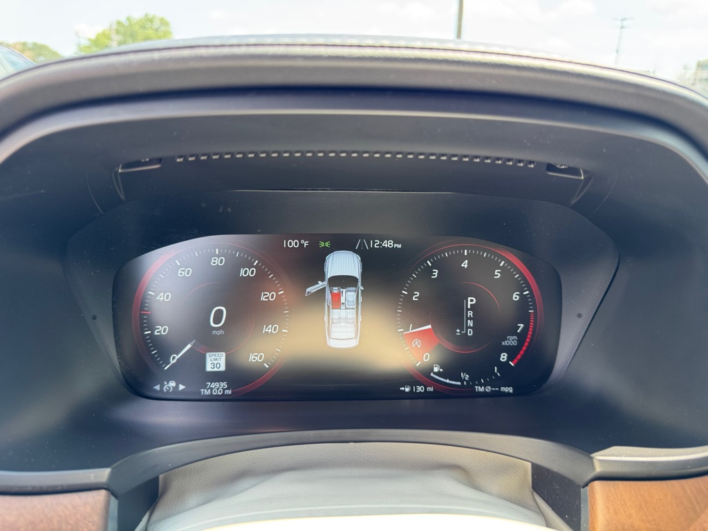 Photo 51 of this VOLVO S90