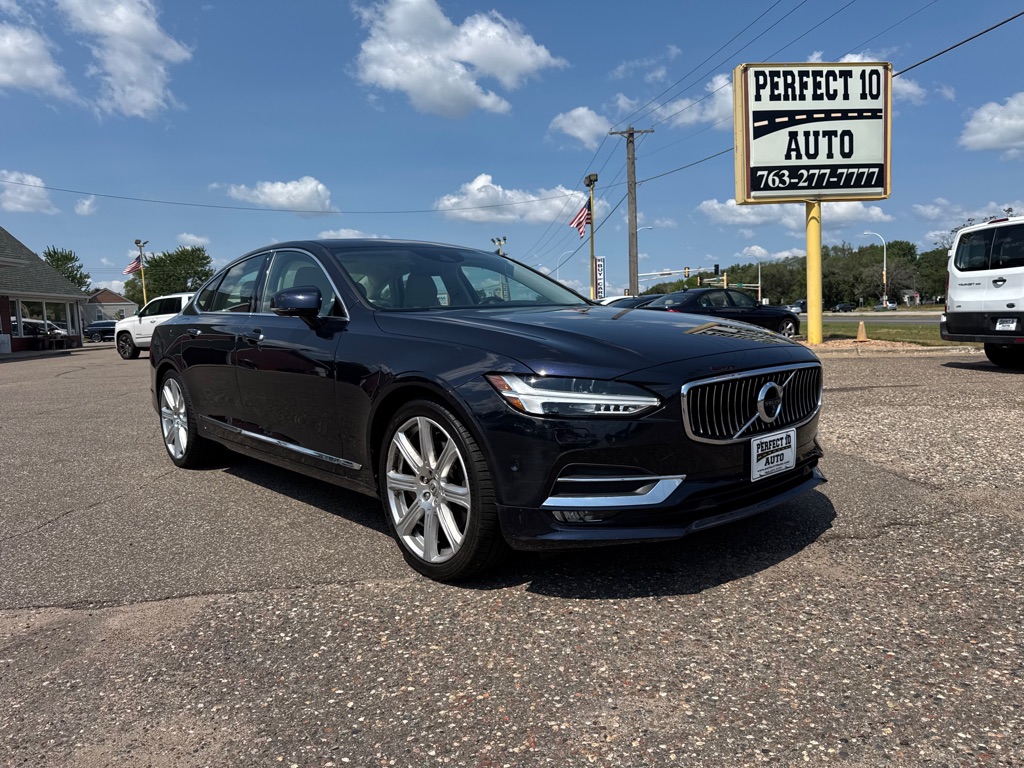 2017 VOLVO S90