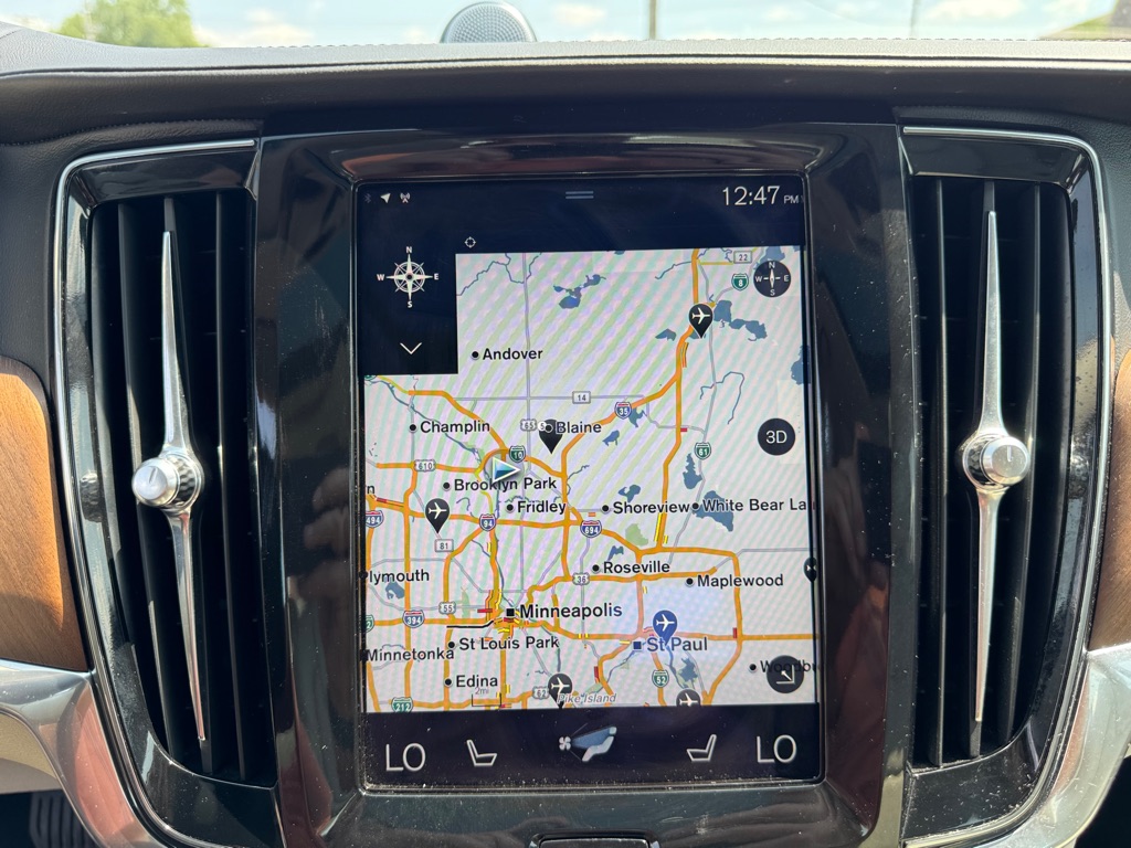 Photo 37 of this VOLVO S90