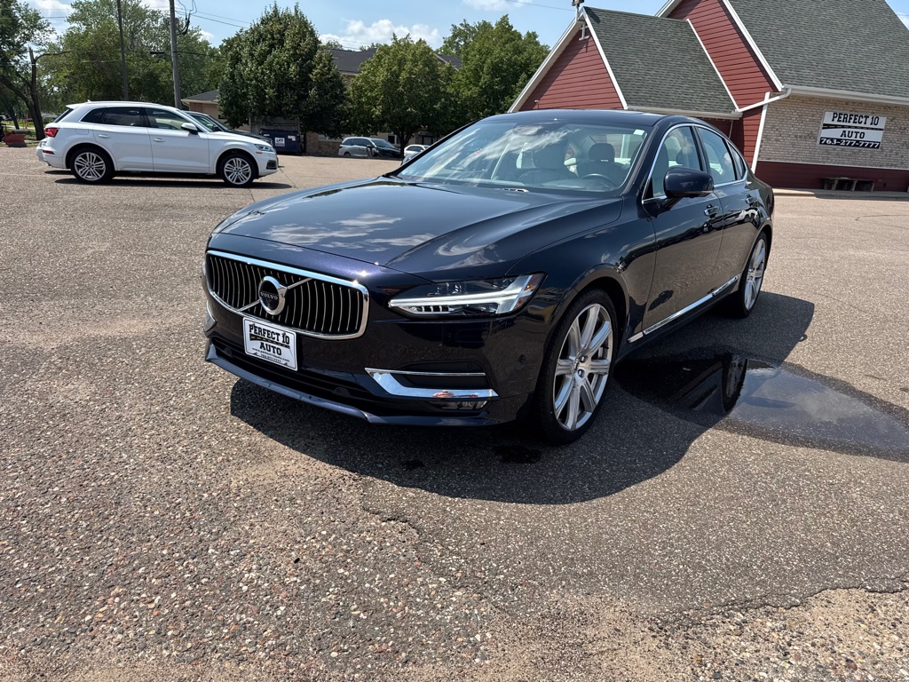 Photo 11 of this VOLVO S90