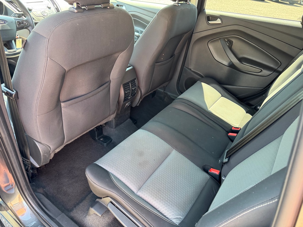 Photo 18 of this FORD ESCAPE