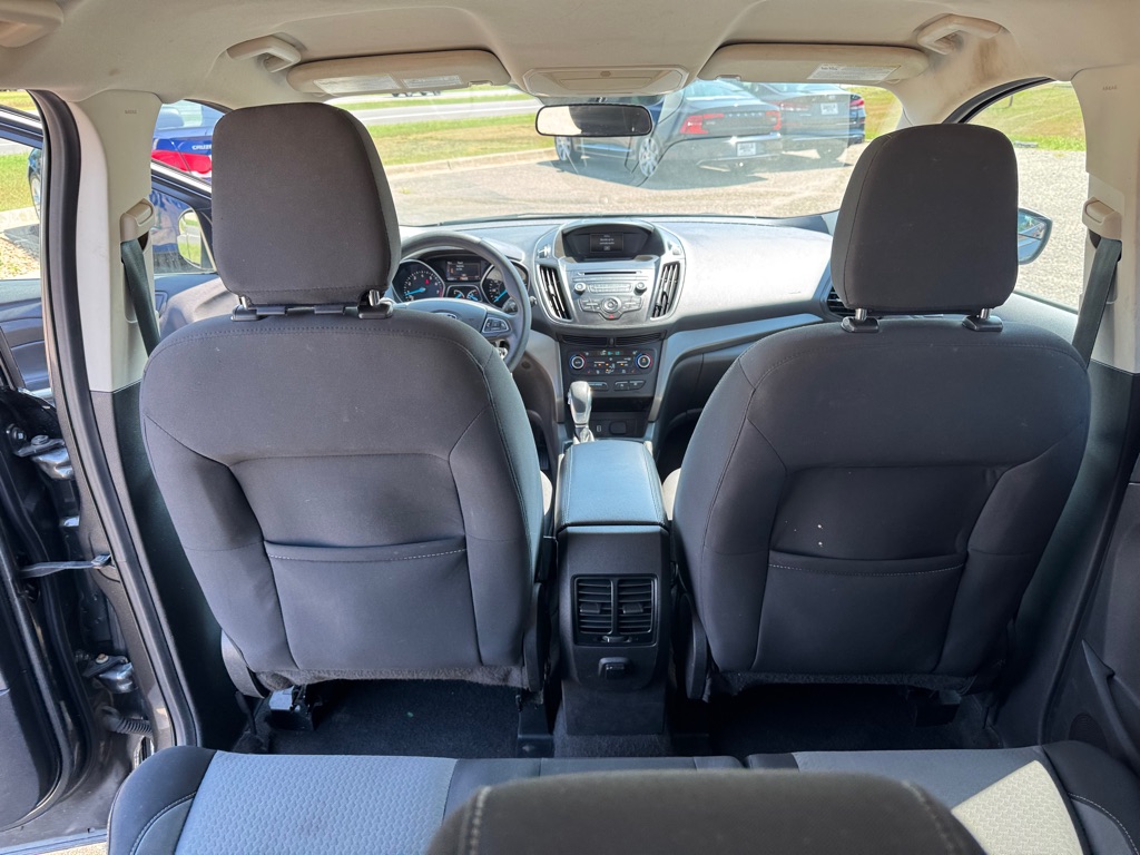 Photo 21 of this FORD ESCAPE
