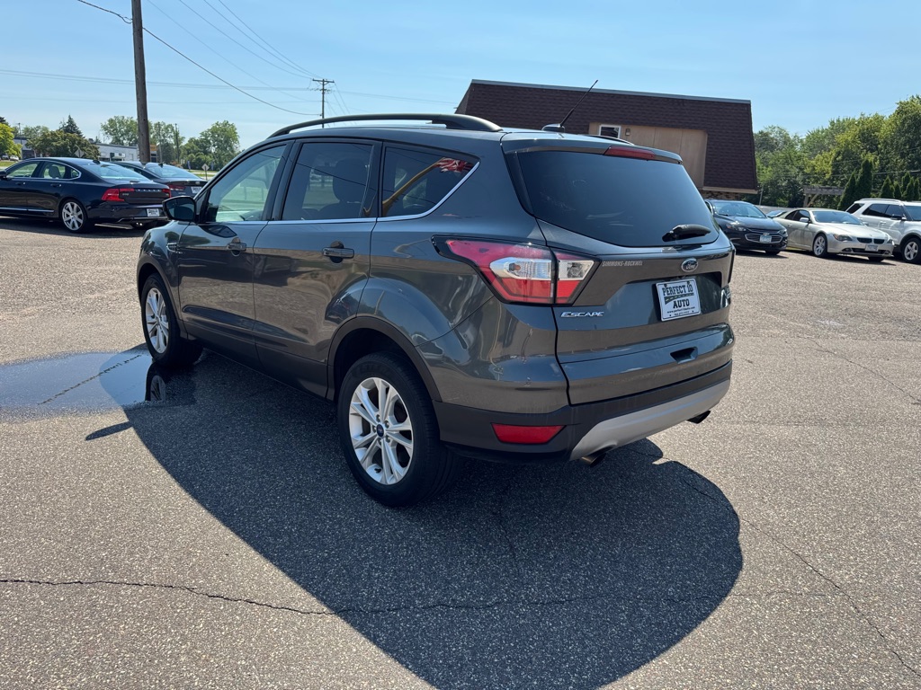 Photo 7 of this FORD ESCAPE
