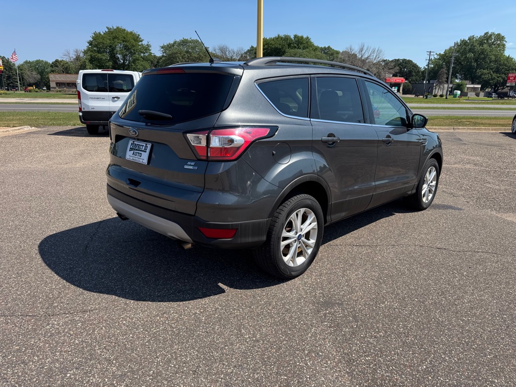 Photo 4 of this FORD ESCAPE