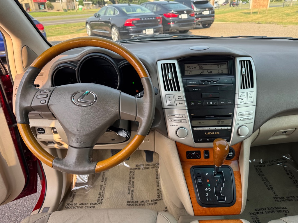 Photo 31 of this LEXUS RX 350