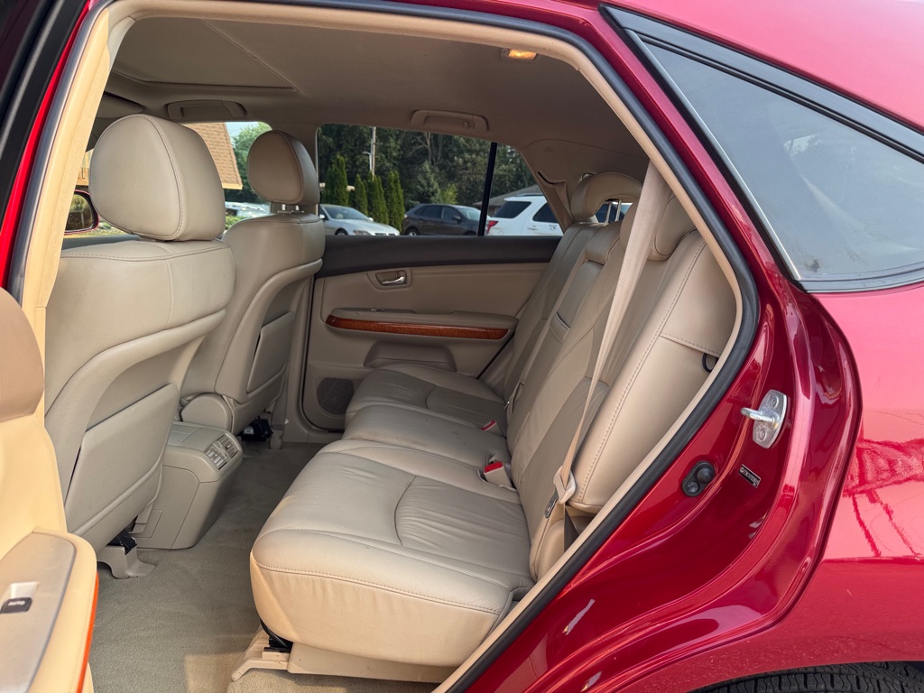 Photo 17 of this LEXUS RX 350