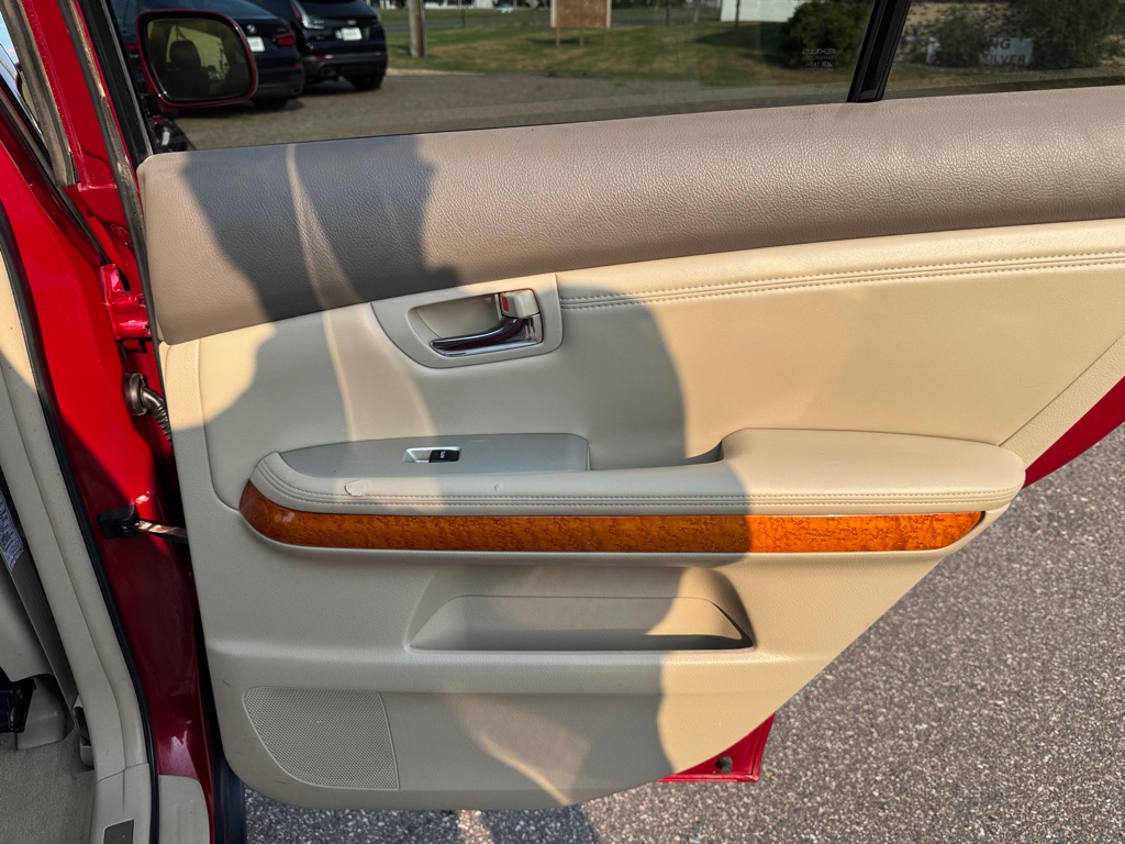 Photo 25 of this LEXUS RX 350