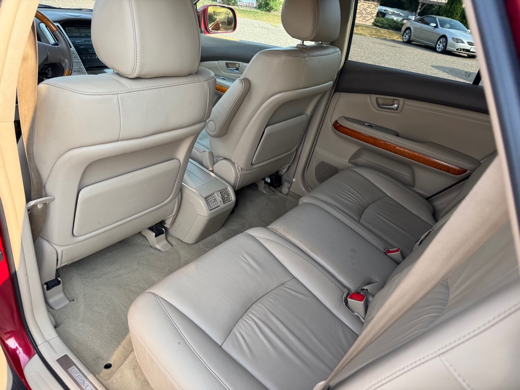 Photo 18 of this LEXUS RX 350