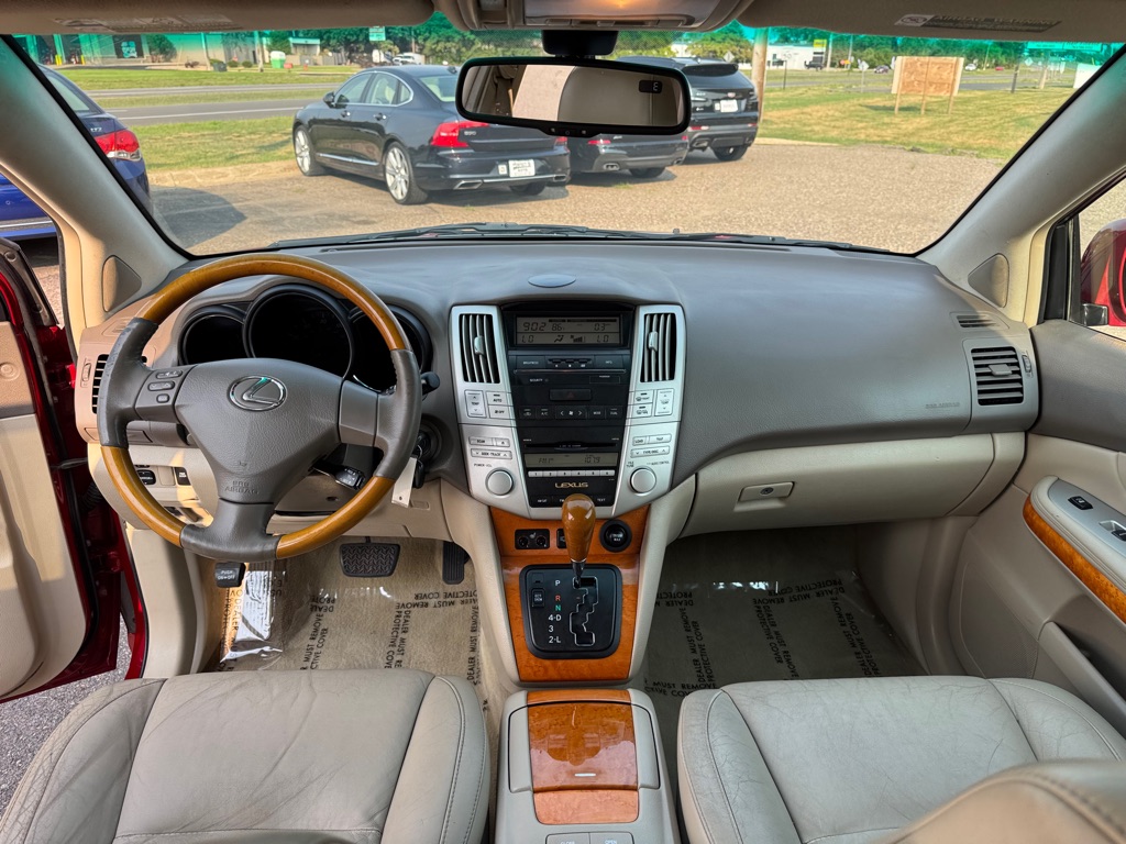 Photo 30 of this LEXUS RX 350
