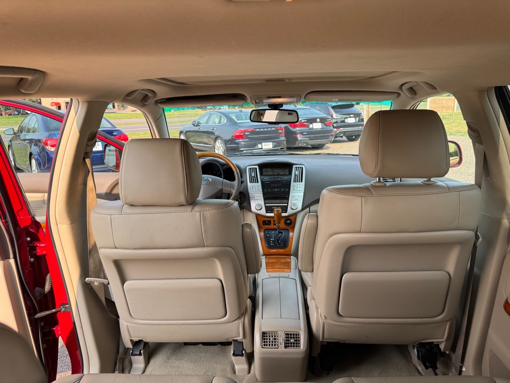 Photo 21 of this LEXUS RX 350