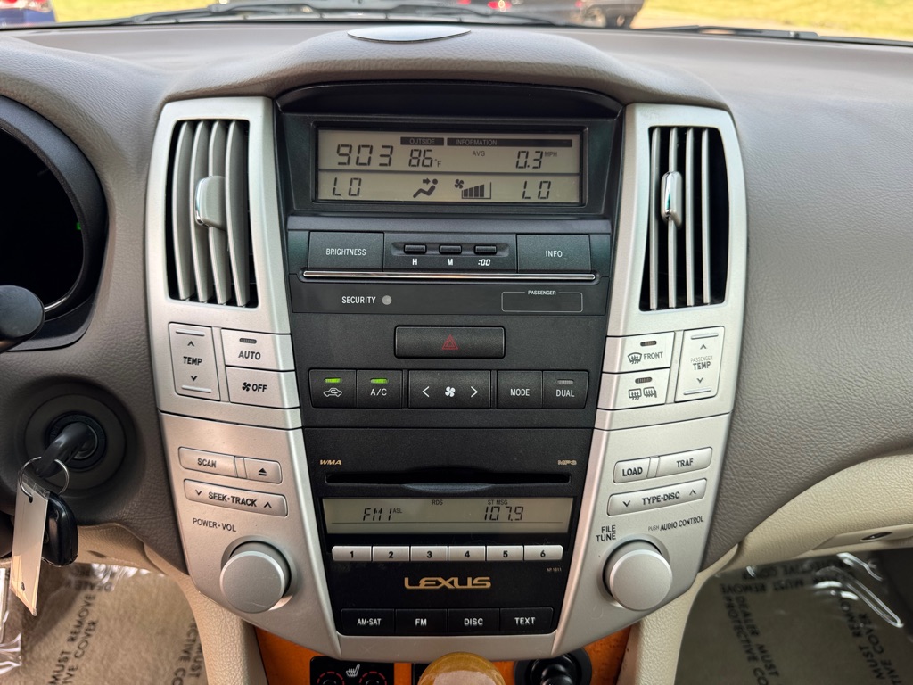 Photo 35 of this LEXUS RX 350
