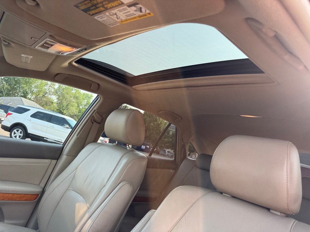 Photo 32 of this LEXUS RX 350