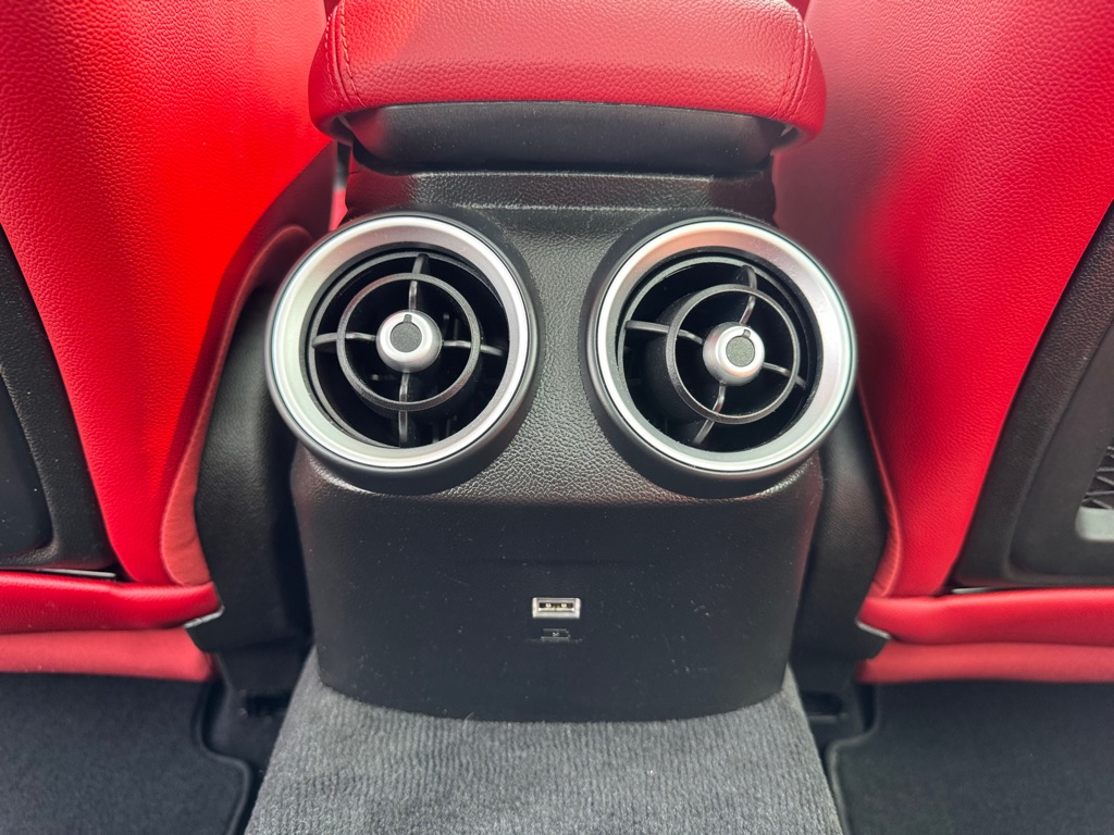 Photo 27 of this ALFA ROMEO GIULIA
