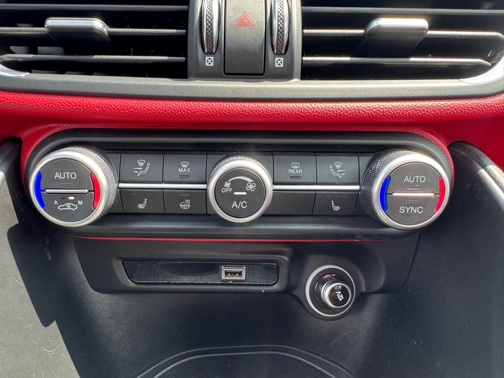Photo 34 of this ALFA ROMEO GIULIA