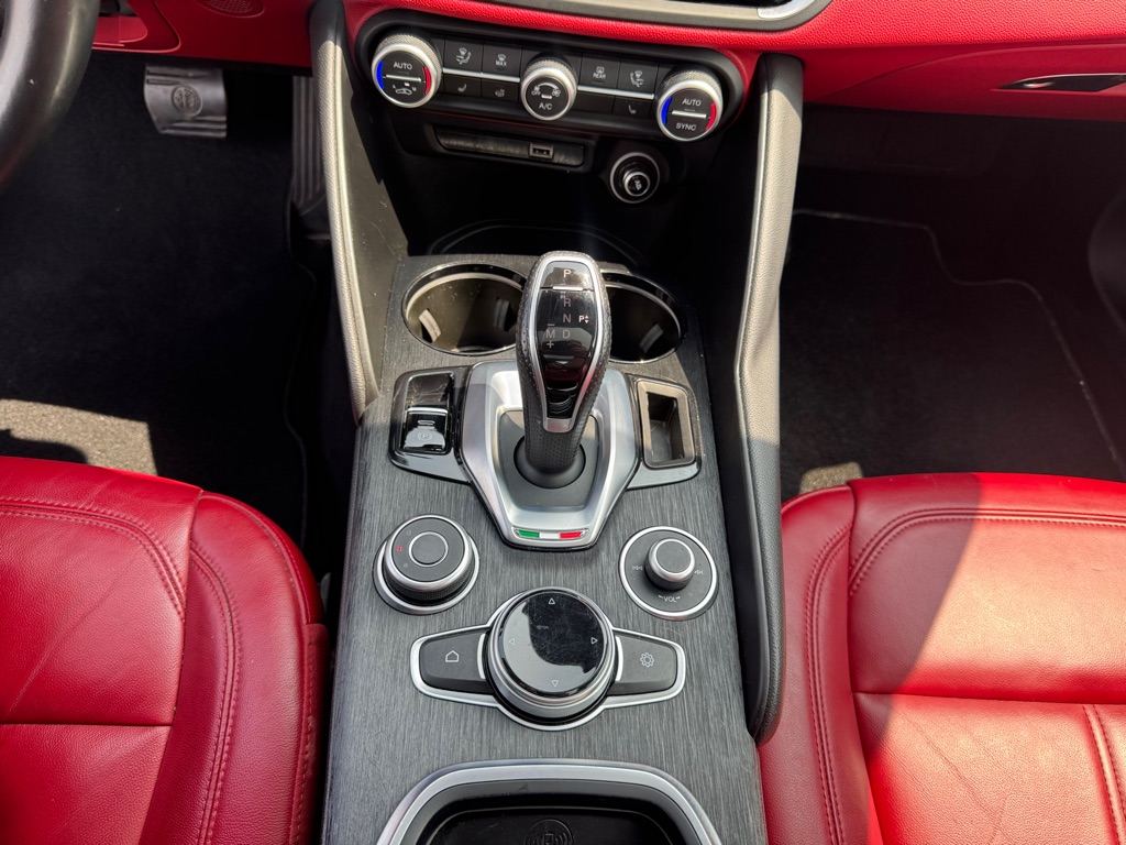 Photo 32 of this ALFA ROMEO GIULIA