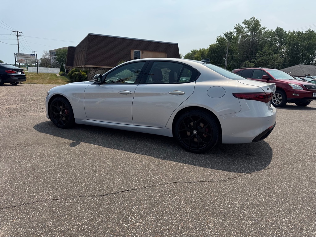 Photo 8 of this ALFA ROMEO GIULIA