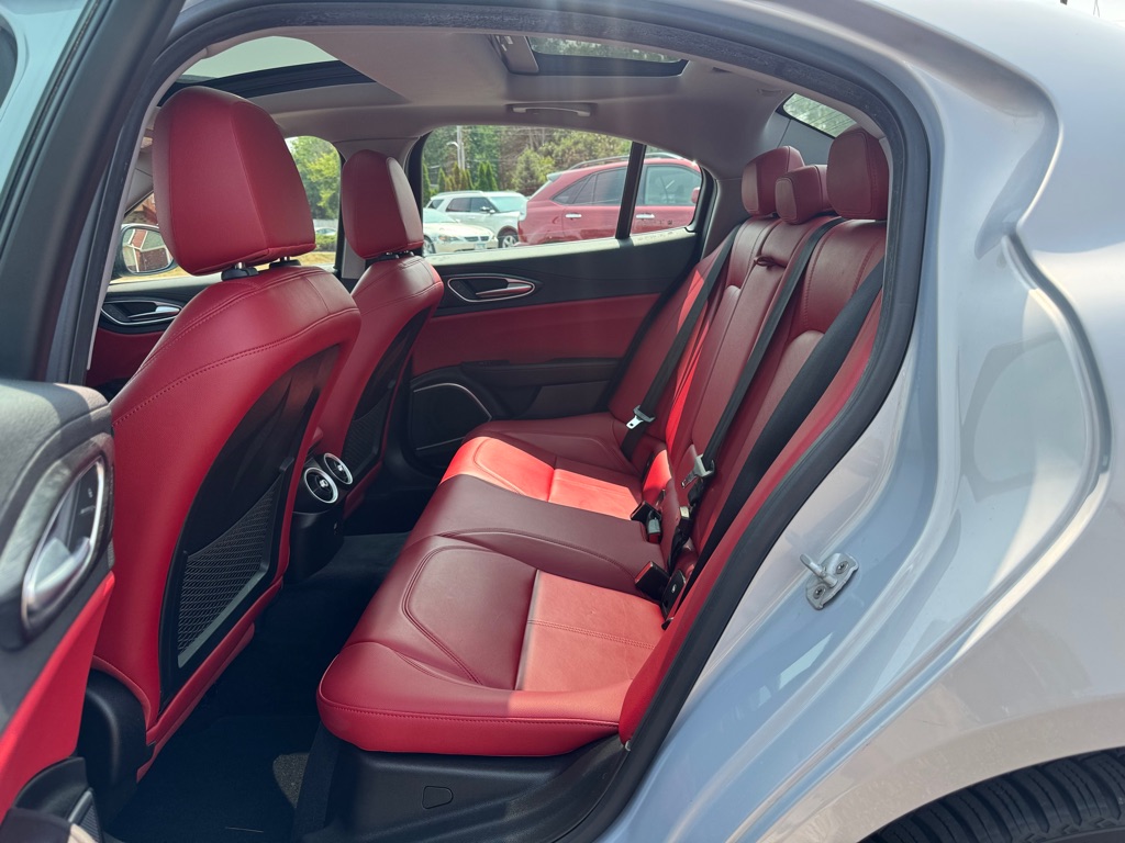 Photo 17 of this ALFA ROMEO GIULIA