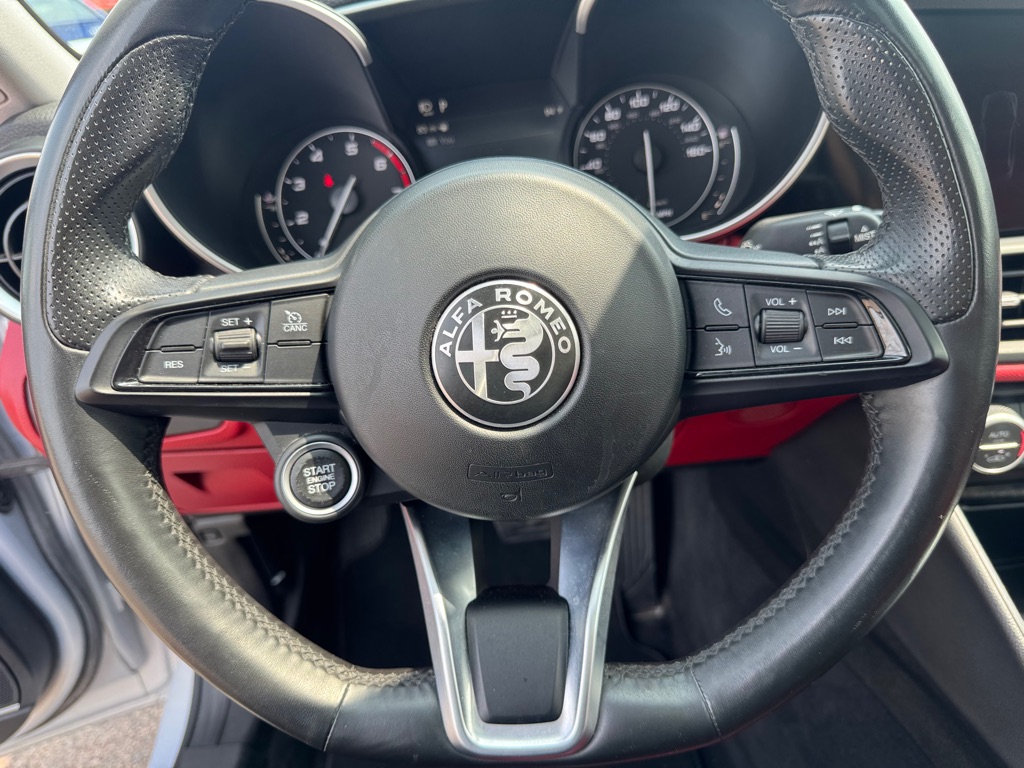 Photo 46 of this ALFA ROMEO GIULIA