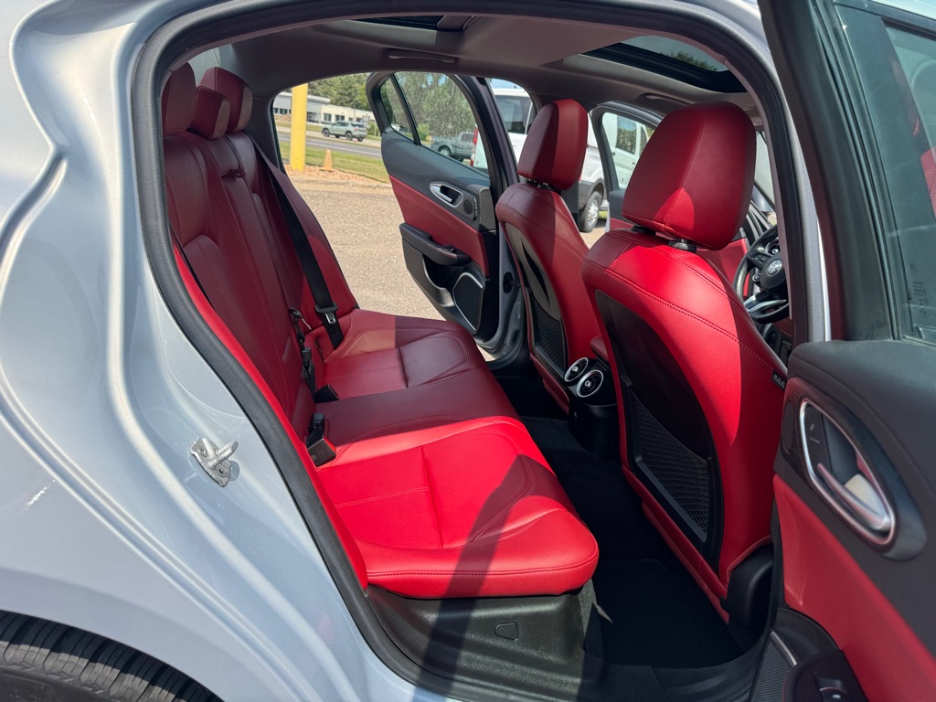 Photo 20 of this ALFA ROMEO GIULIA