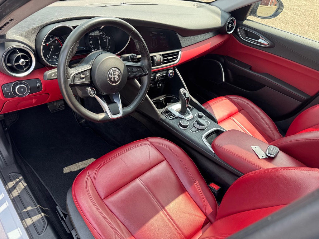 Photo 15 of this ALFA ROMEO GIULIA