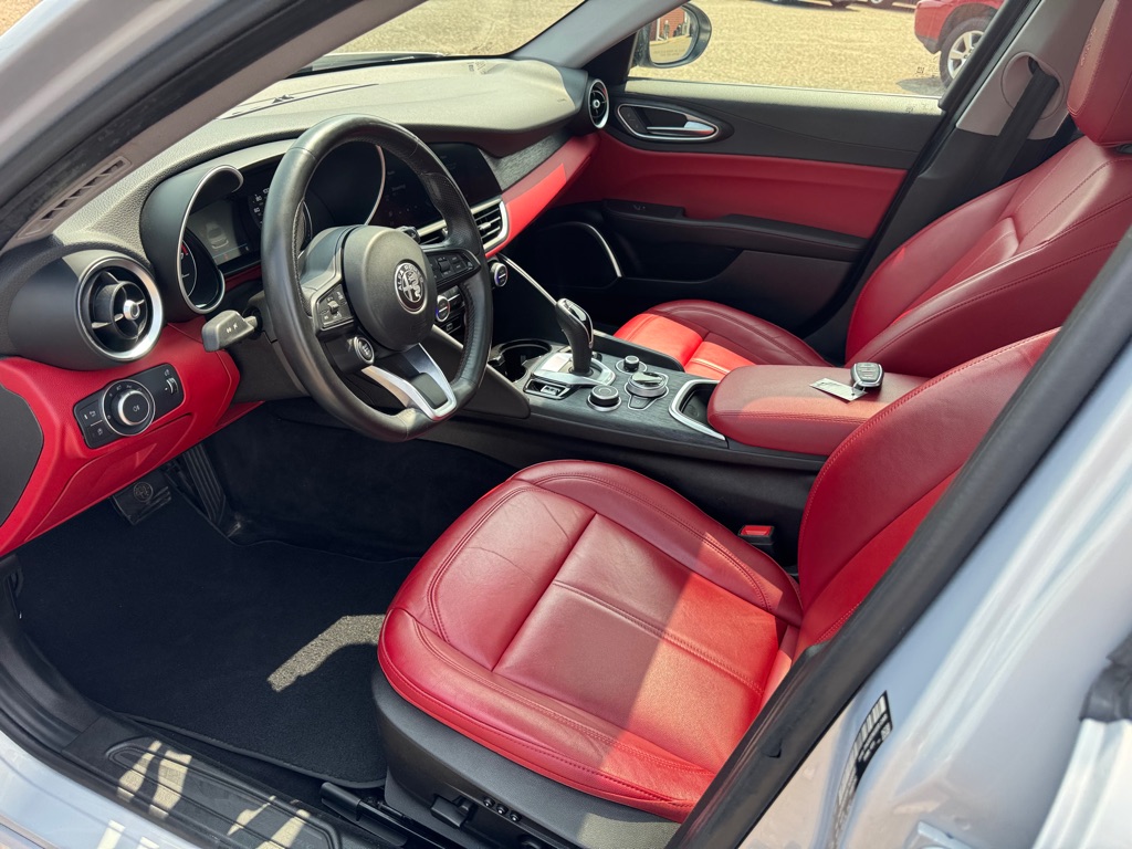 Photo 14 of this ALFA ROMEO GIULIA