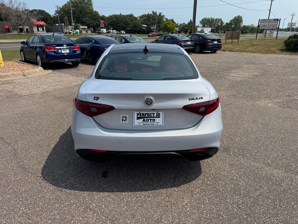 Photo 6 of this ALFA ROMEO GIULIA