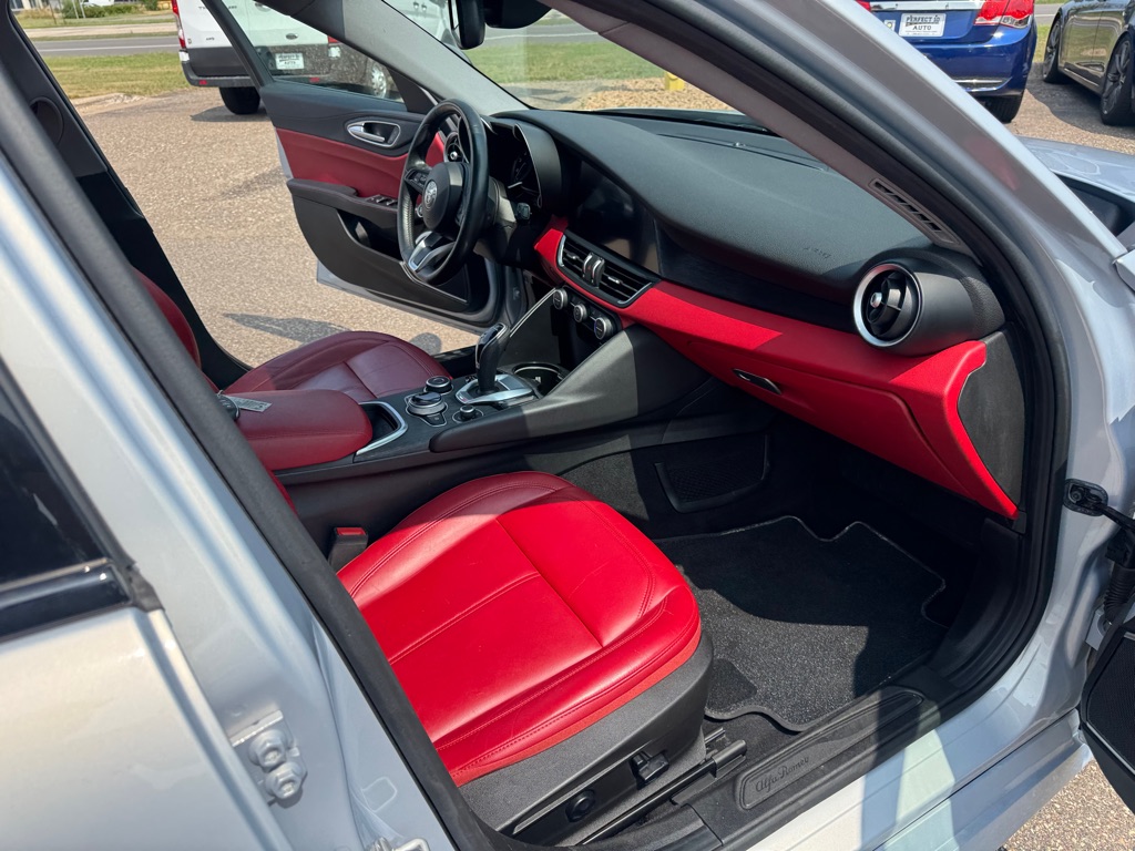 Photo 24 of this ALFA ROMEO GIULIA