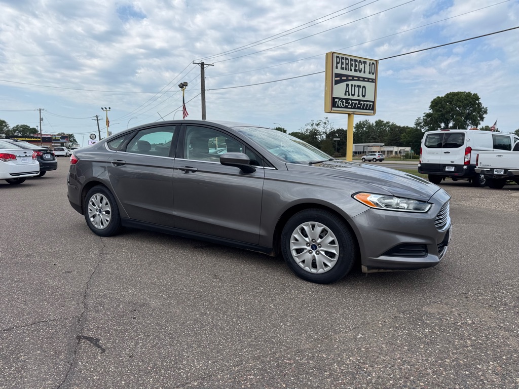 Photo 2 of this FORD FUSION