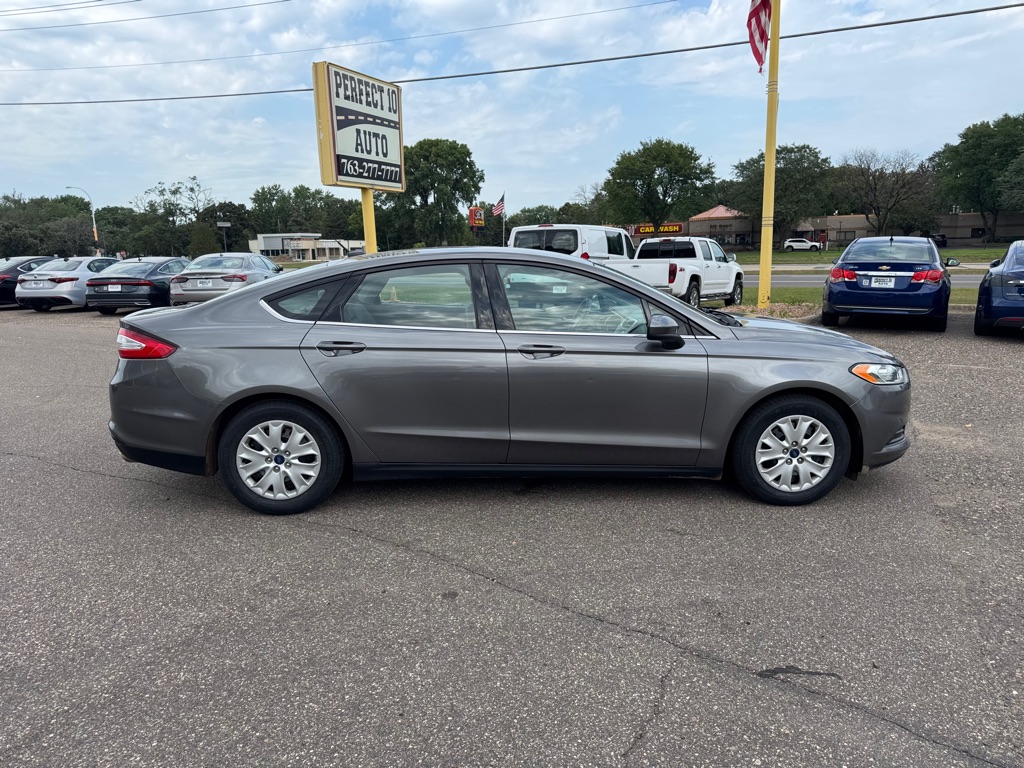 Photo 3 of this FORD FUSION