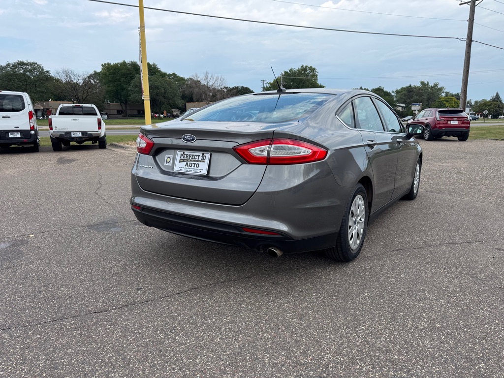Photo 5 of this FORD FUSION