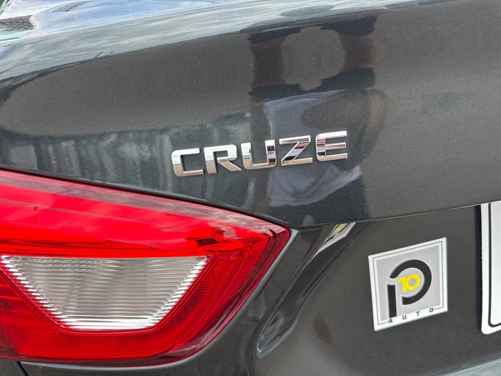 Photo 43 of this CHEVROLET CRUZE