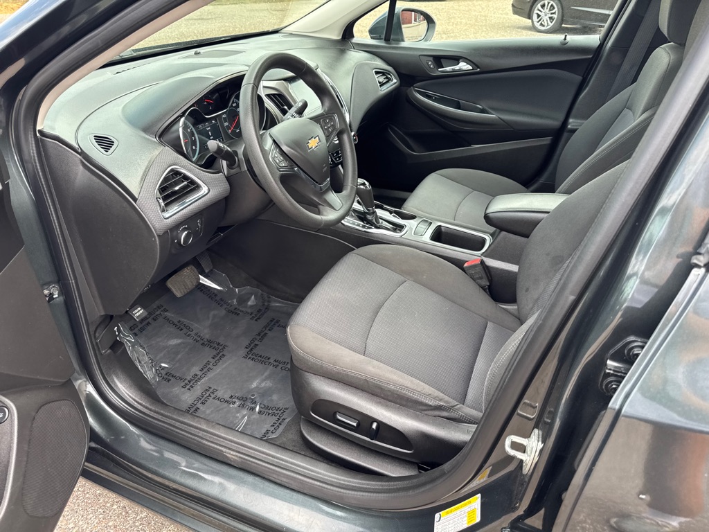 Photo 14 of this CHEVROLET CRUZE