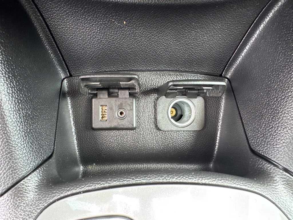 Photo 33 of this CHEVROLET CRUZE