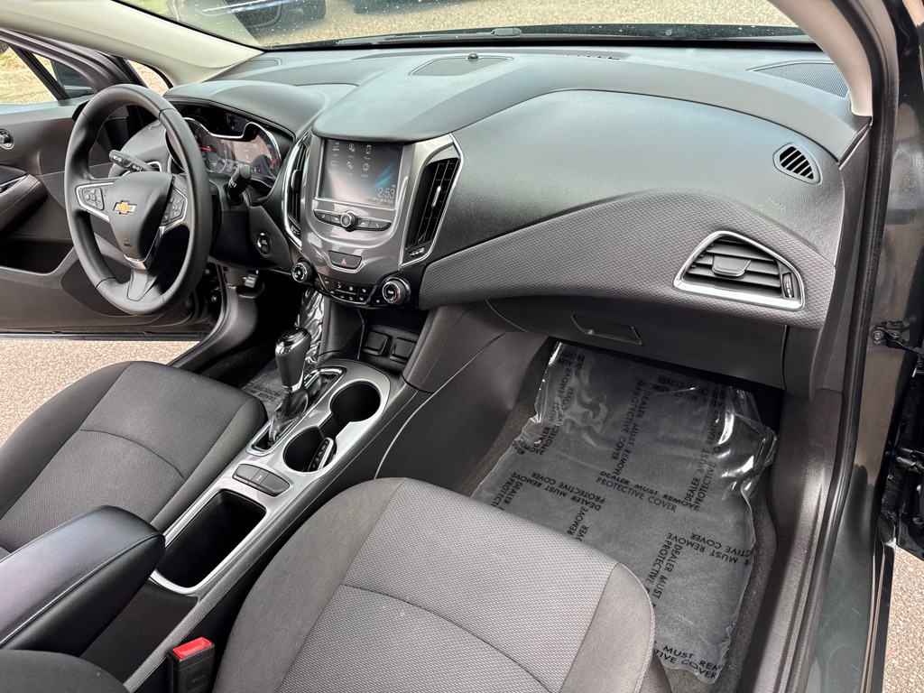 Photo 26 of this CHEVROLET CRUZE