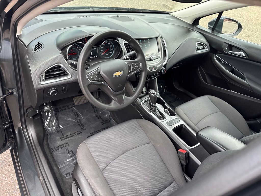Photo 15 of this CHEVROLET CRUZE