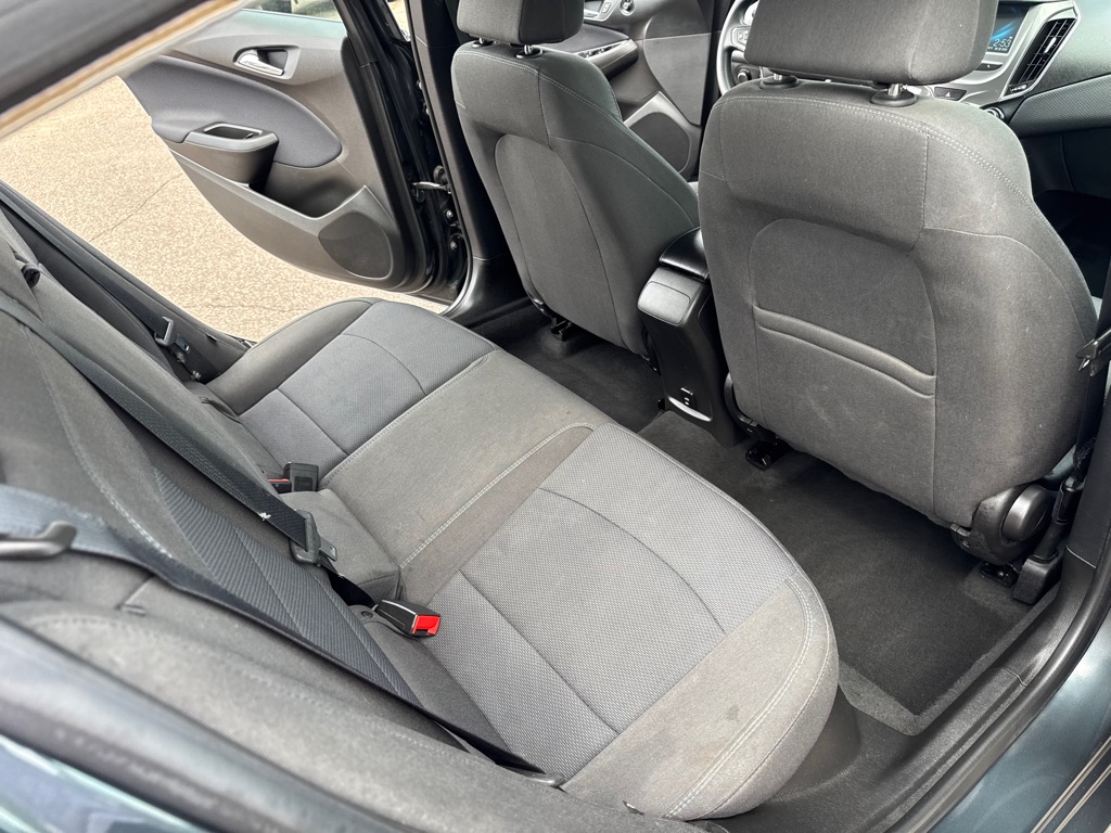 Photo 22 of this CHEVROLET CRUZE
