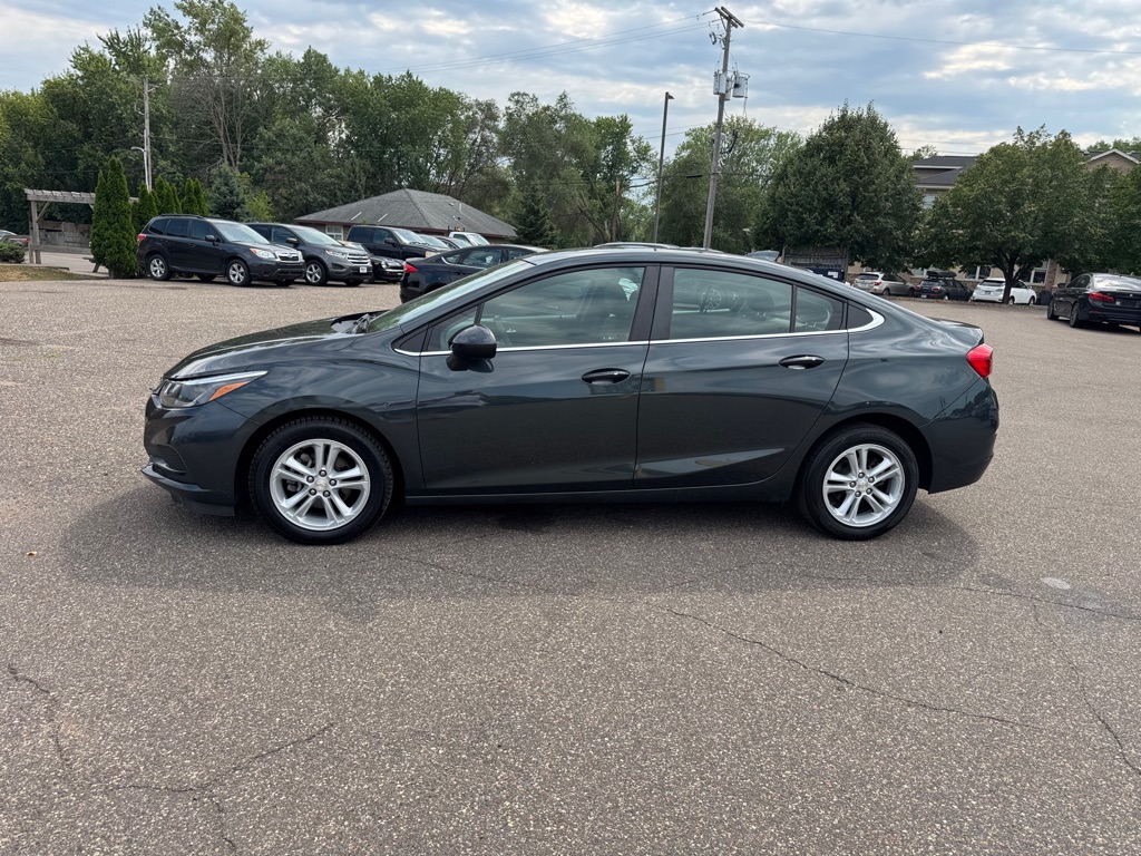 Photo 9 of this CHEVROLET CRUZE